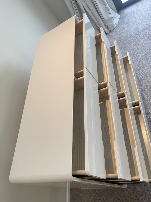 Round corner premium Drawer Dresser